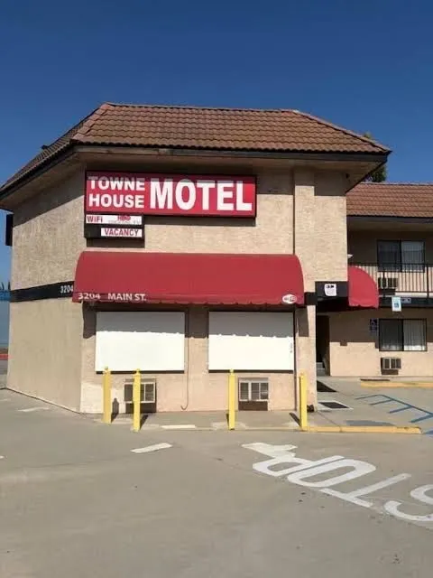 Townhouse Motel