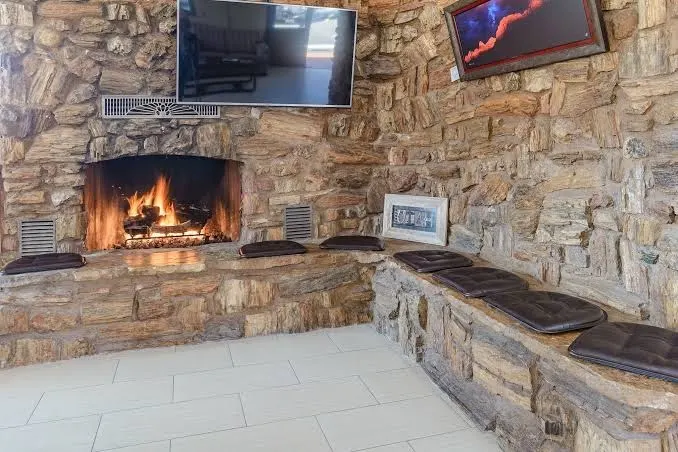 Petty Ranch Inn