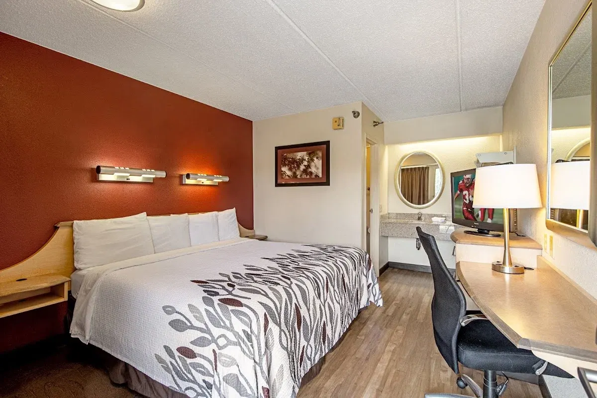 Red Roof Inn St Clairsville - Wheeling West