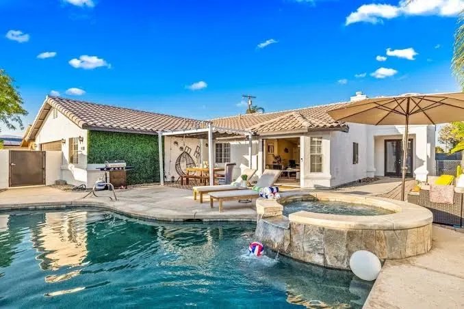 Desert Fun 4BR Retreat with Pool