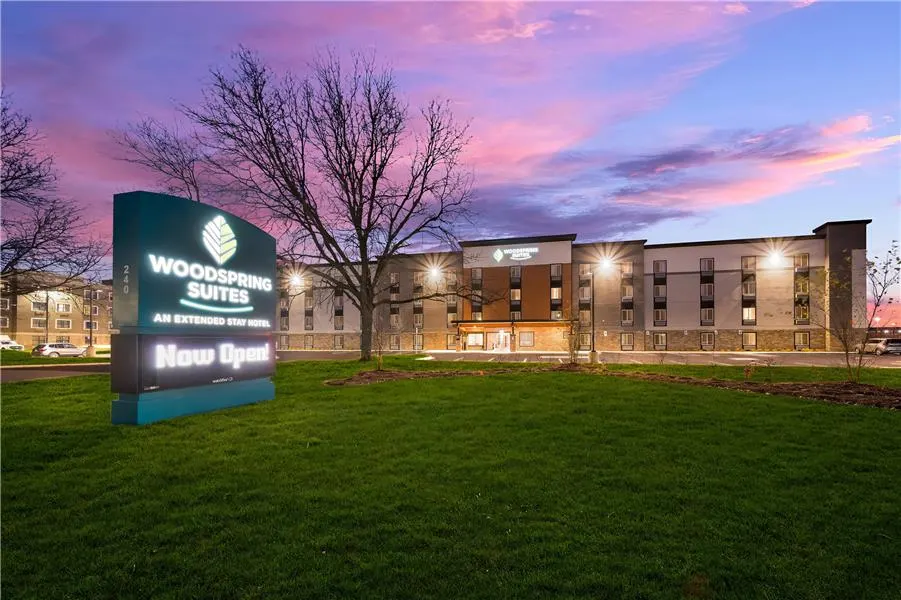 WoodSpring Suites Dearborn - Detroit