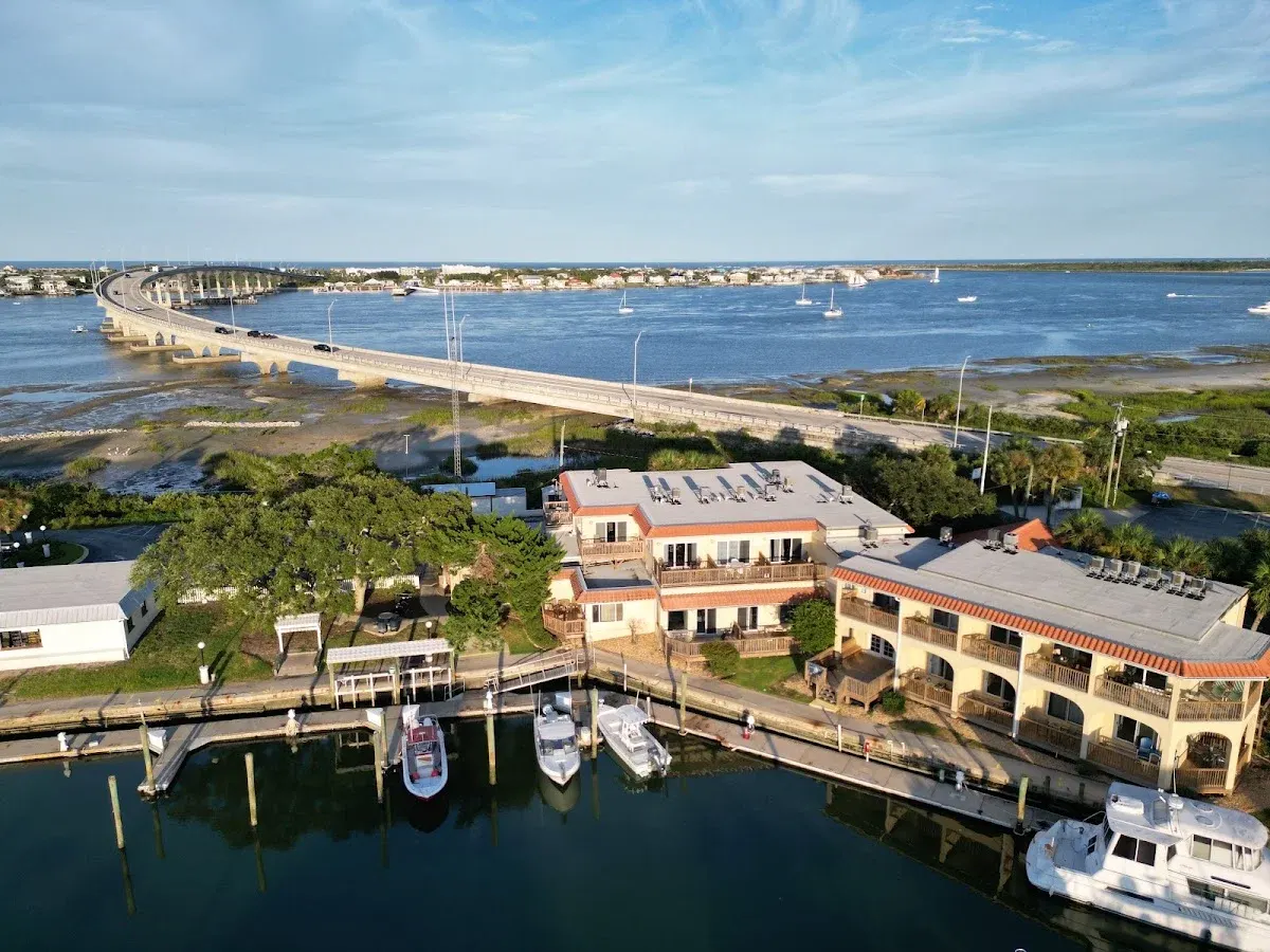 Inn At Camachee Harbor