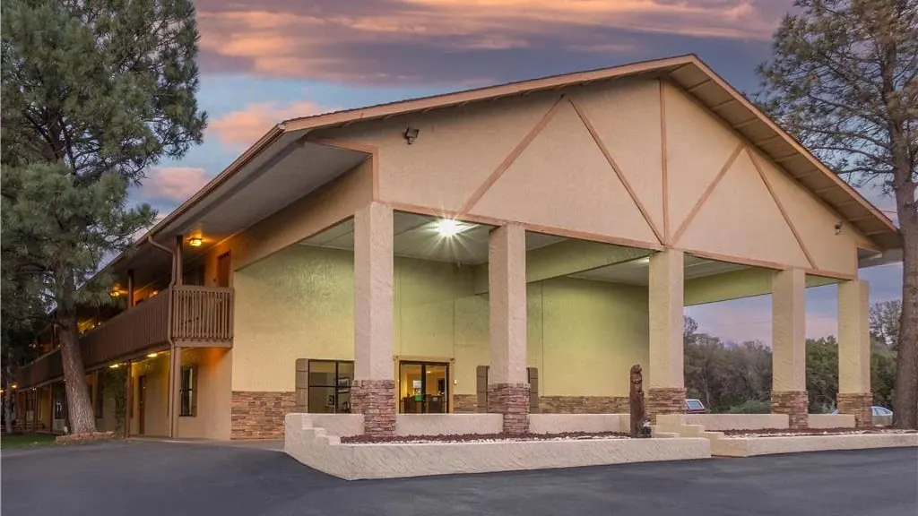 Best Western Pine Springs Inn