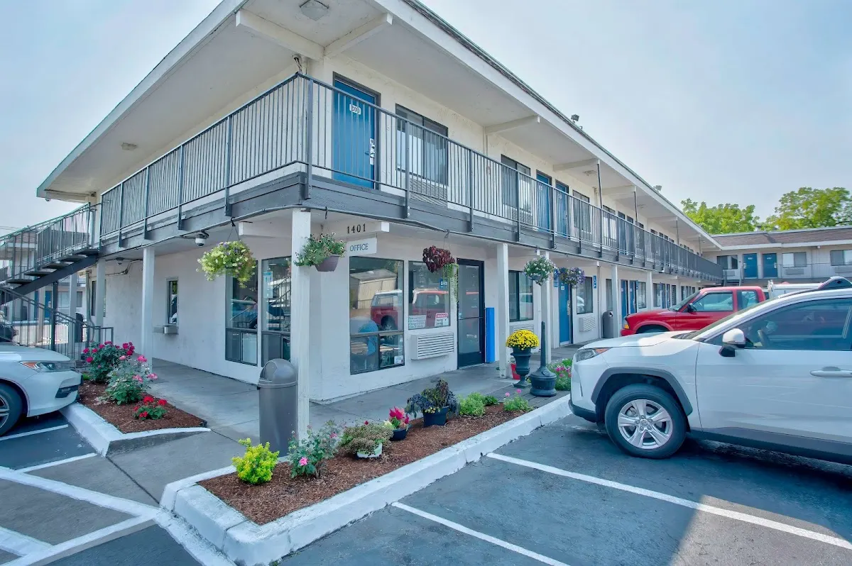 Motel 6 Salem, OR