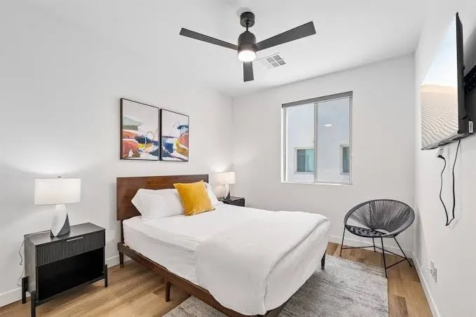 Desert Escape Townhome - Pool & Gym