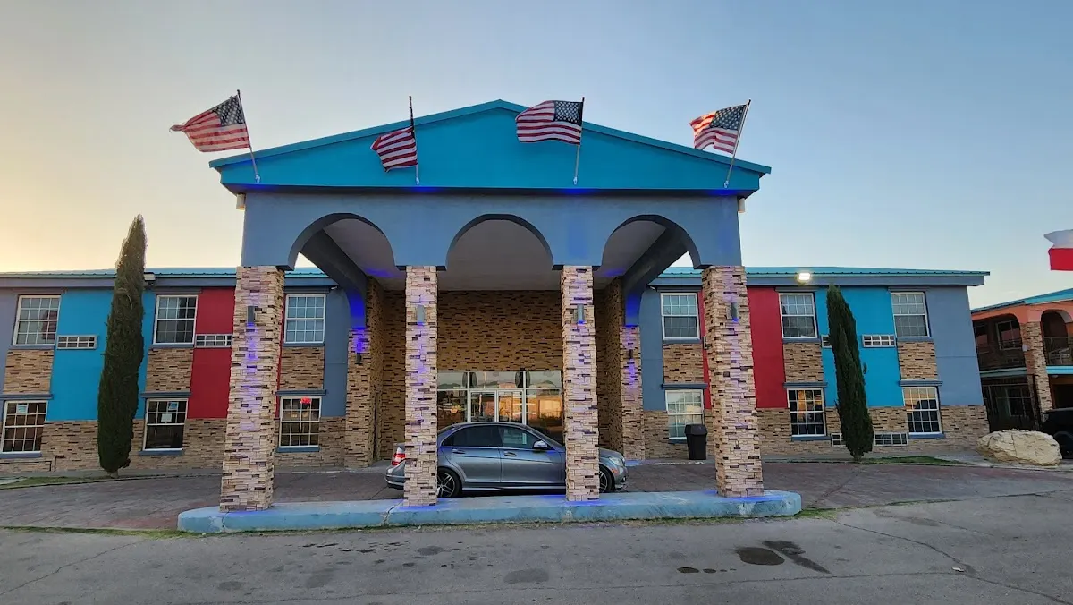 B&J HOTEL AND APARTMENTS
