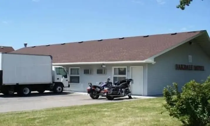 Oakdale Motel Inc