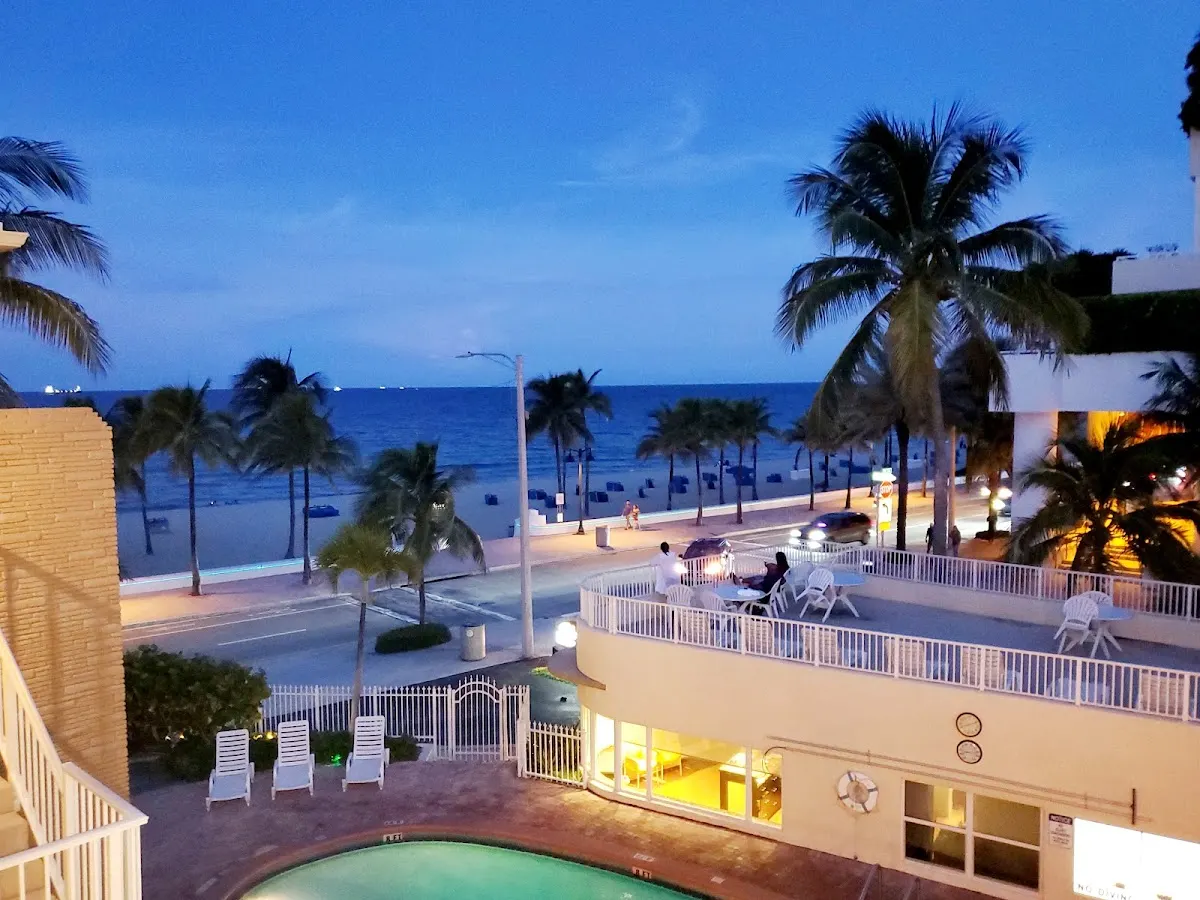 Silver Seas Beach Club Resort