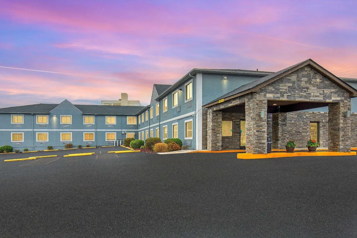 Super 8 by Wyndham Somerset
