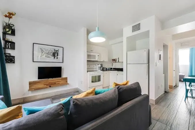 Drexel Apts by At Mine Hospitality