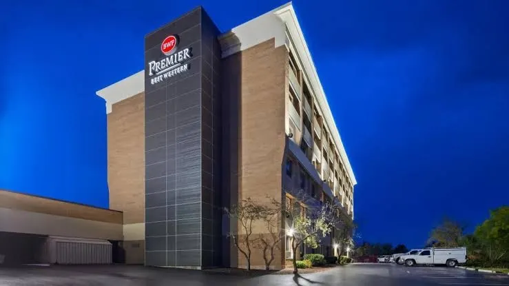 Holiday Inn Milwaukee - Brookfield, an IHG Hotel