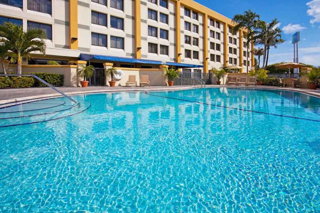 Holiday Inn Express & Suites Miami - Hialeah by IHG