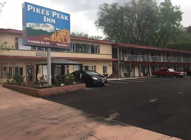 Pikes Peak Inn