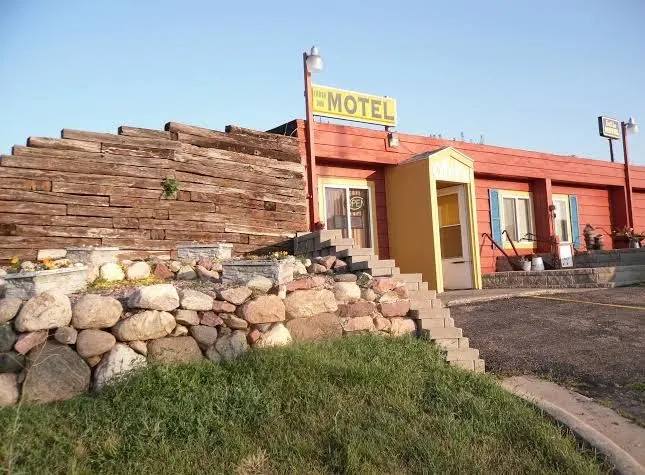 Earth Inn Motel