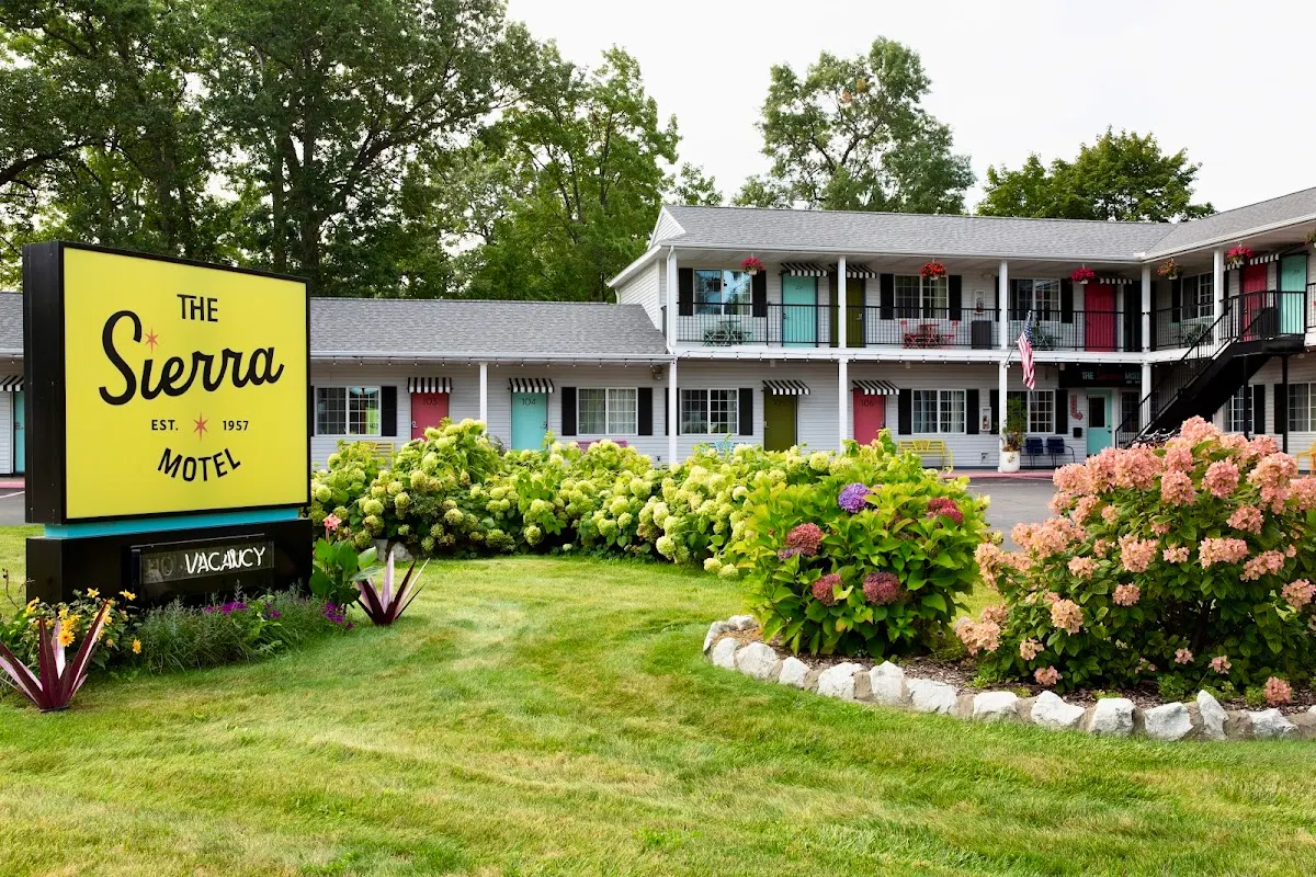 The Sierra Motel