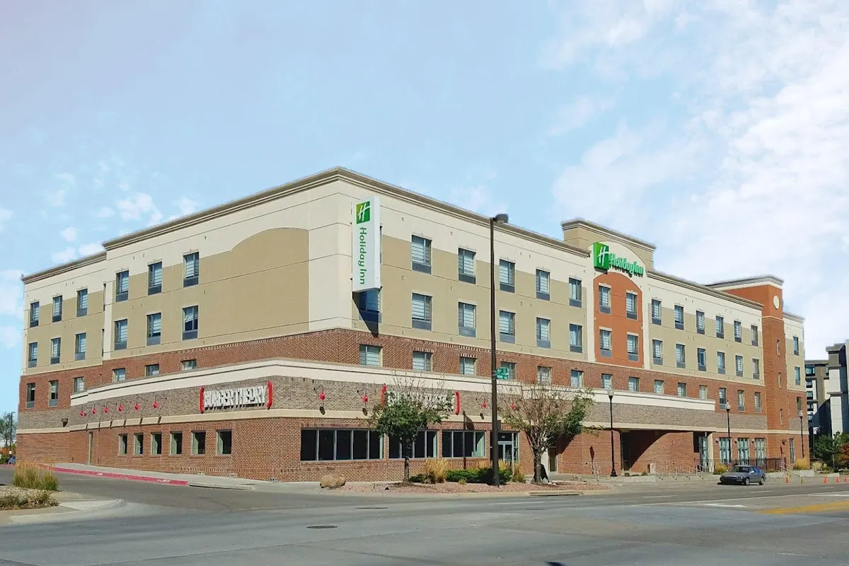 Holiday Inn Omaha Downtown - Waterpark by IHG