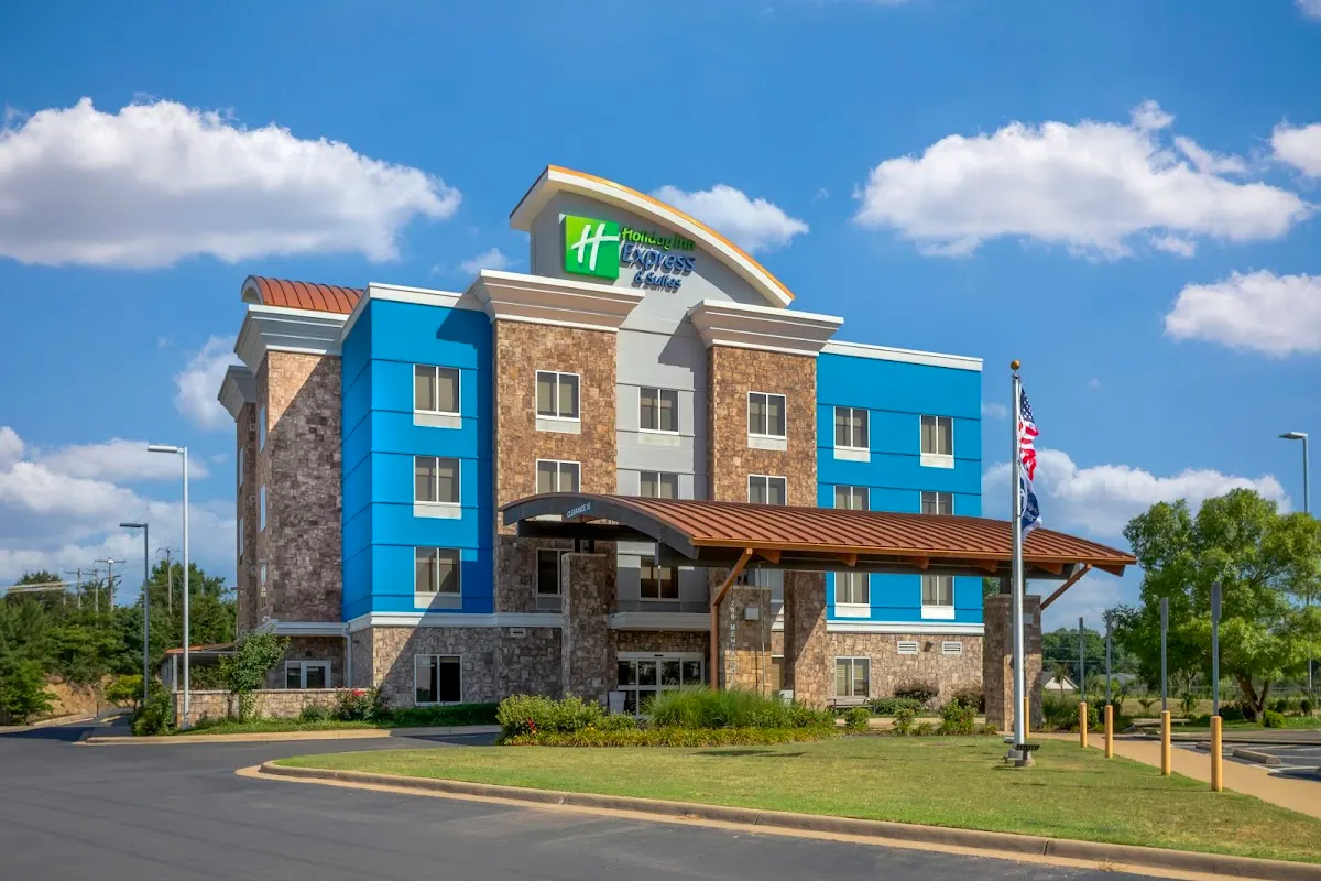Holiday Inn Express & Suites Hot Springs by IHG
