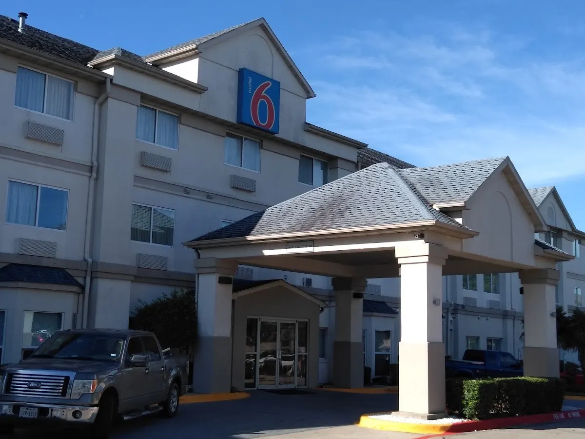 Motel 6 Dallas, TX - Northwest