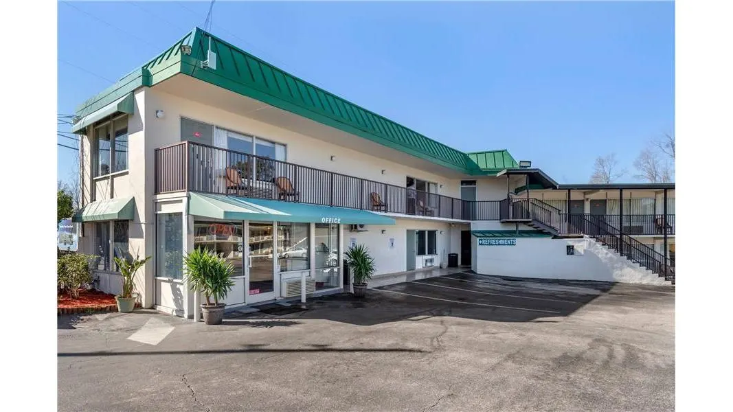 Econo Lodge Conway Central