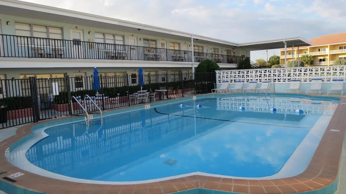 Beachside Resort Motel