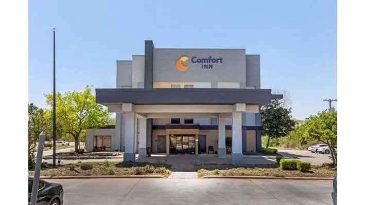 Comfort Inn Sherman - Denison Area