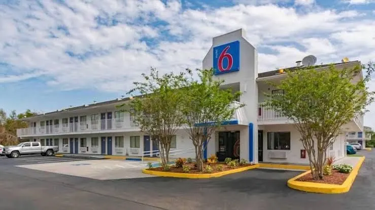 Motel 6 Ft. Pierce, FL