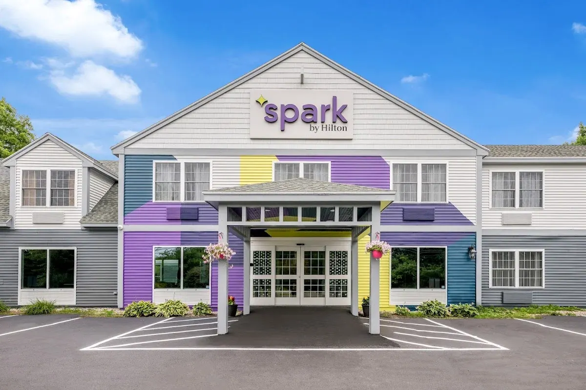 Spark by Hilton Freeport