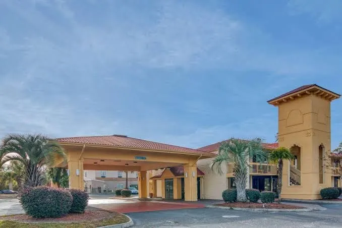 Super 8 by Wyndham Savannah
