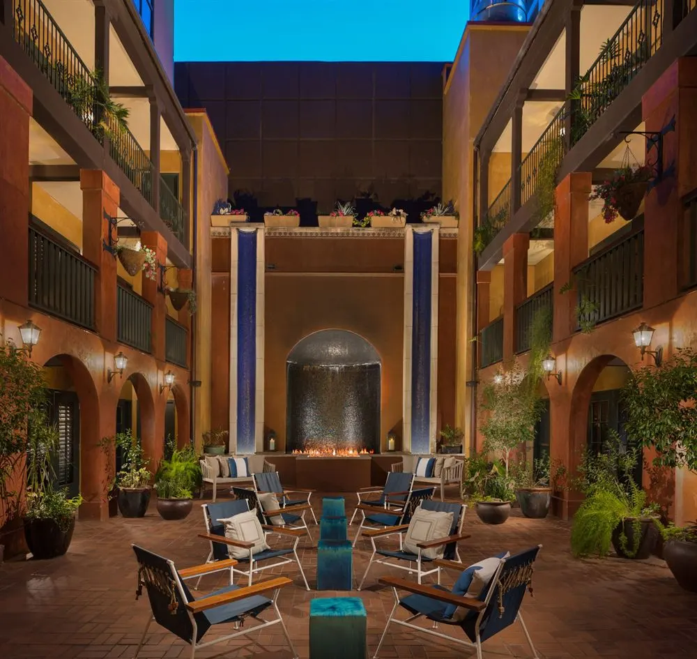 Hotel Valencia Riverwalk, Valencia Collection