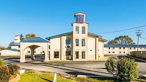 Motel 6 Urbana, IL