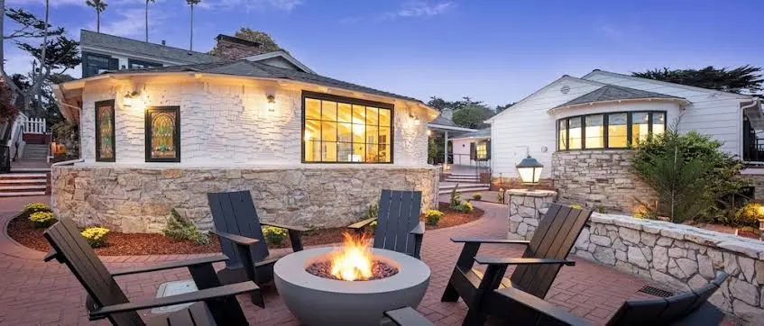 Carmel Beach Hotel