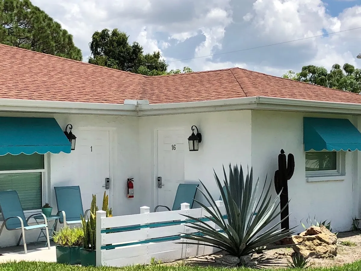 Addys Villas Vacation Rentals | Motel