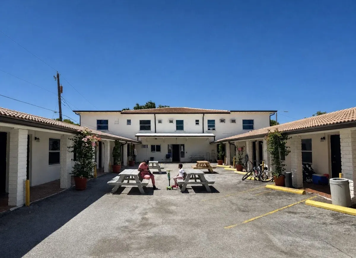 Ernesto Motel