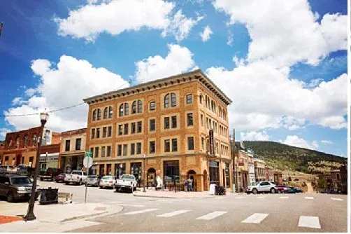 Victor Hotel