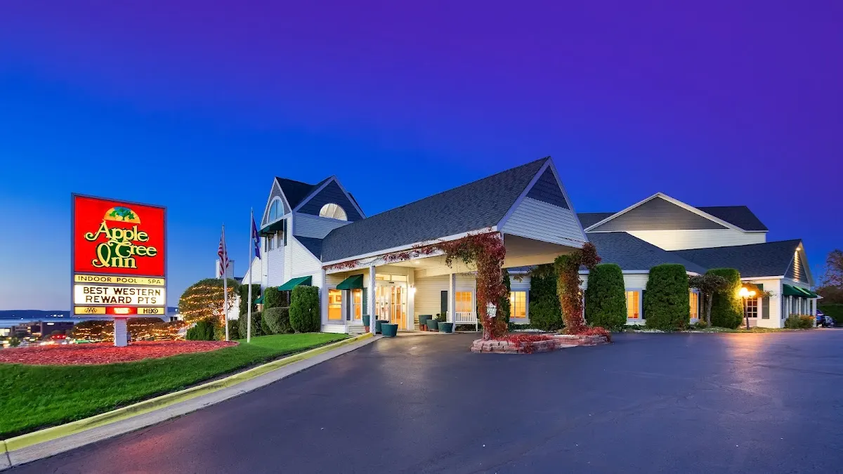 Apple Tree Inn, SureStay Collection by Best Western