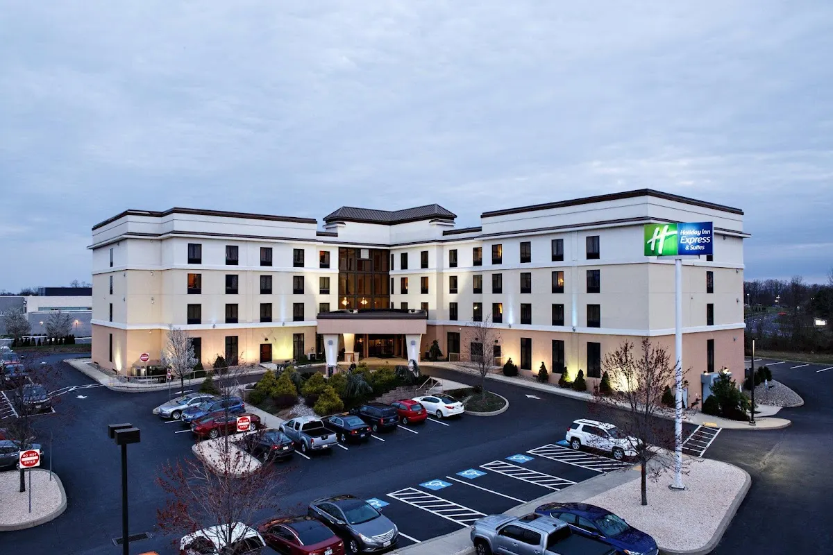 Holiday Inn Express & Suites Harrisburg W - Mechanicsburg by IHG