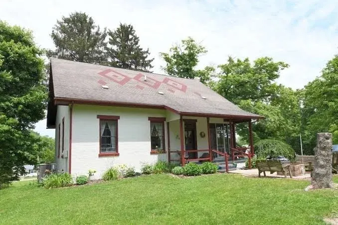 The Pines Of Dresden Bed And Breakfast