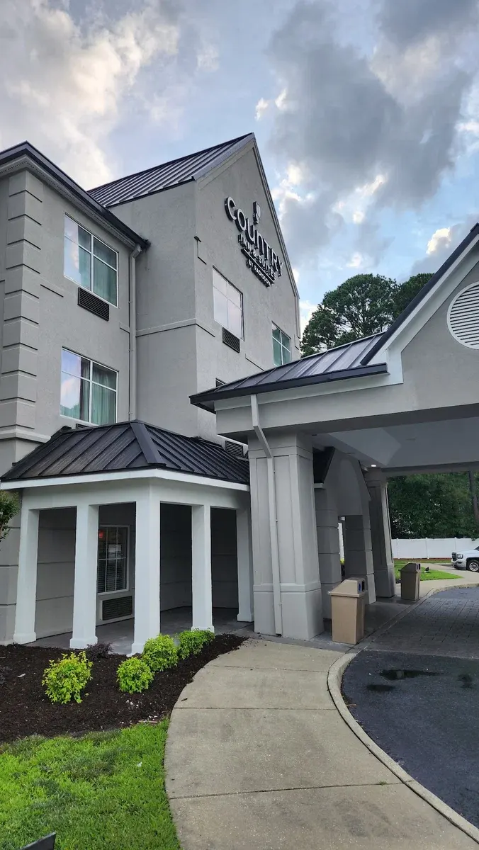 Country Inn & Suites by Radisson, Newport News South, VA