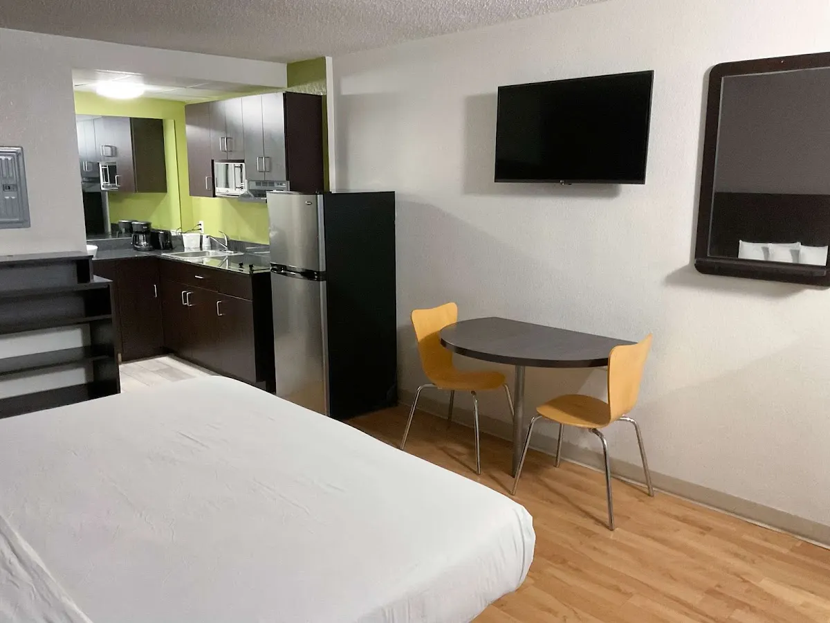 Studio 6 Extended Stay - Columbus, GA -Downtown