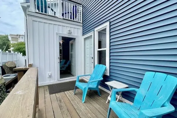 Just Steps to the Beach!