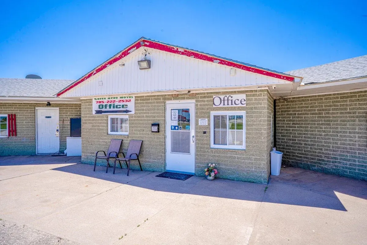 Green Acre Motel by OYO Near Rush County Airport