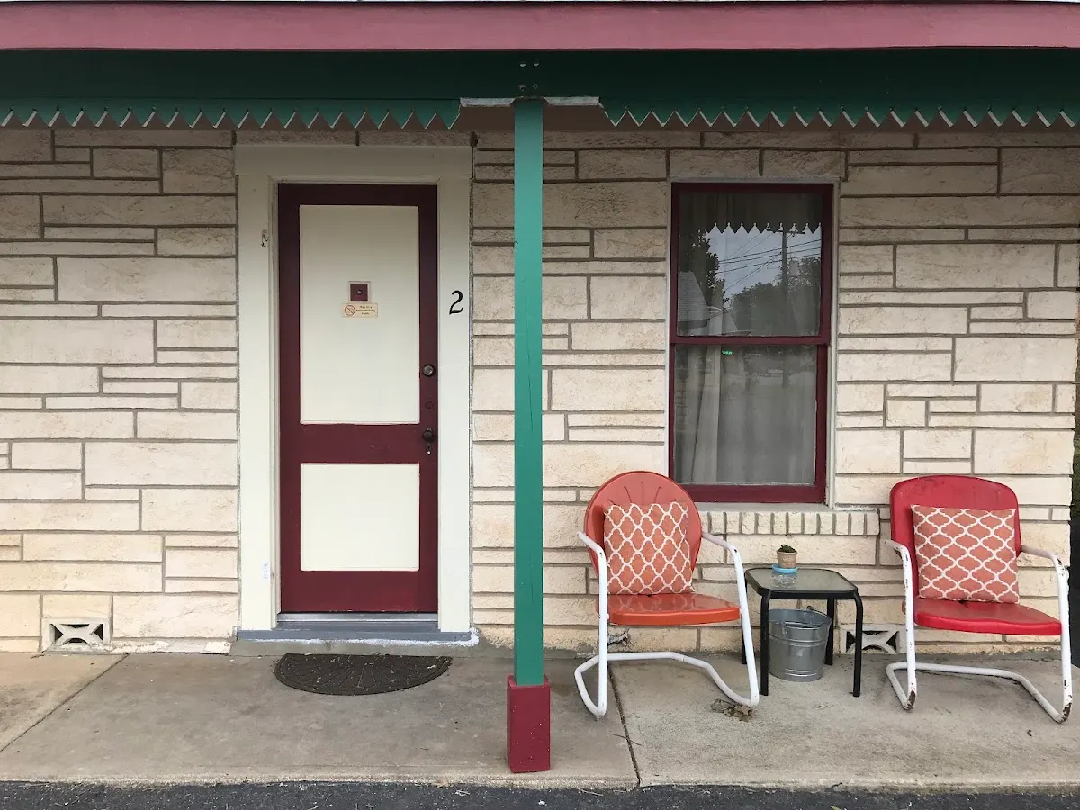 Hotel Kitsmiller on Main