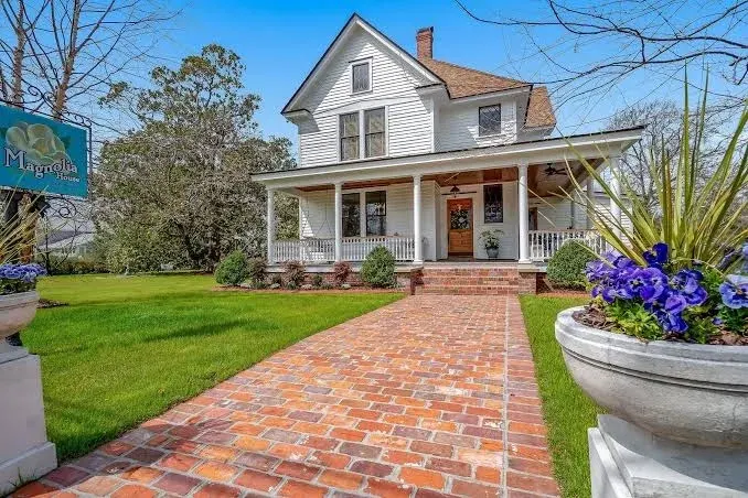 Magnolia House Bed and Breakfast