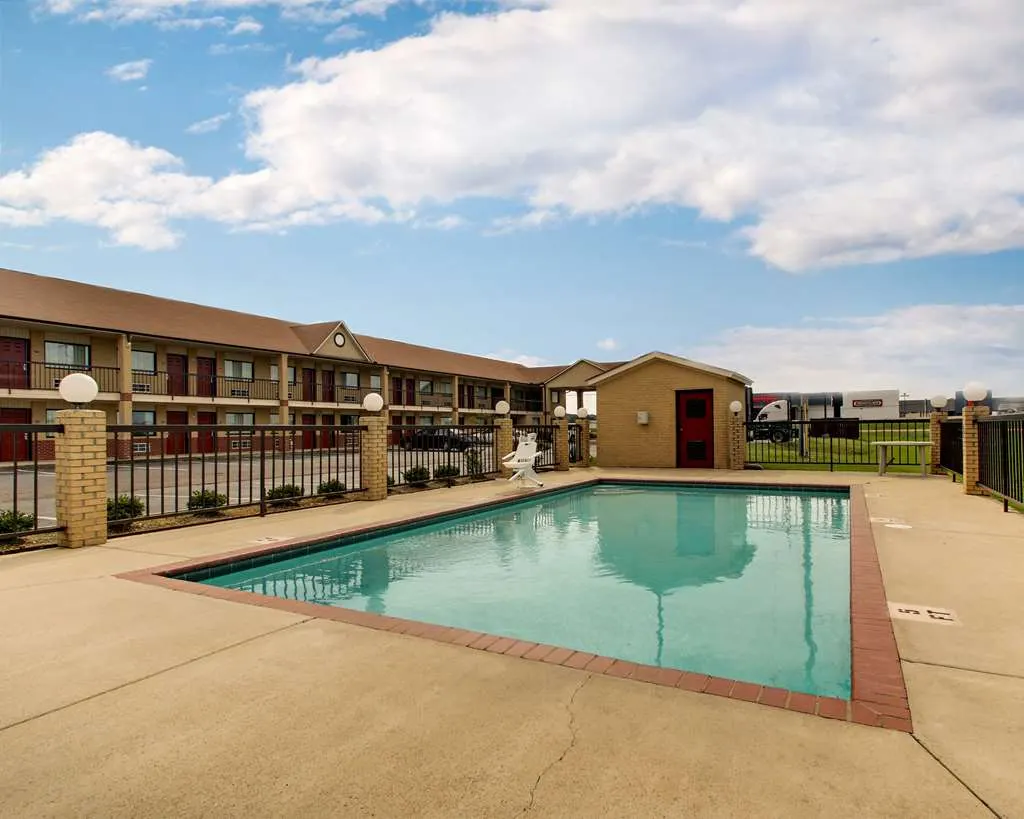 Studio 6 Suites