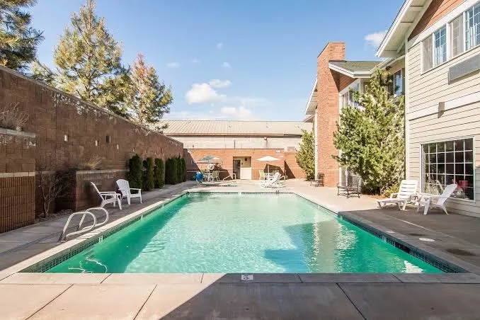 Country Inn & Suites by Radisson, Bend near Pilot Butte