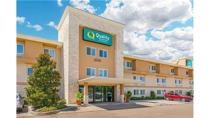 Quality Inn & Suites Plano East - Richardson