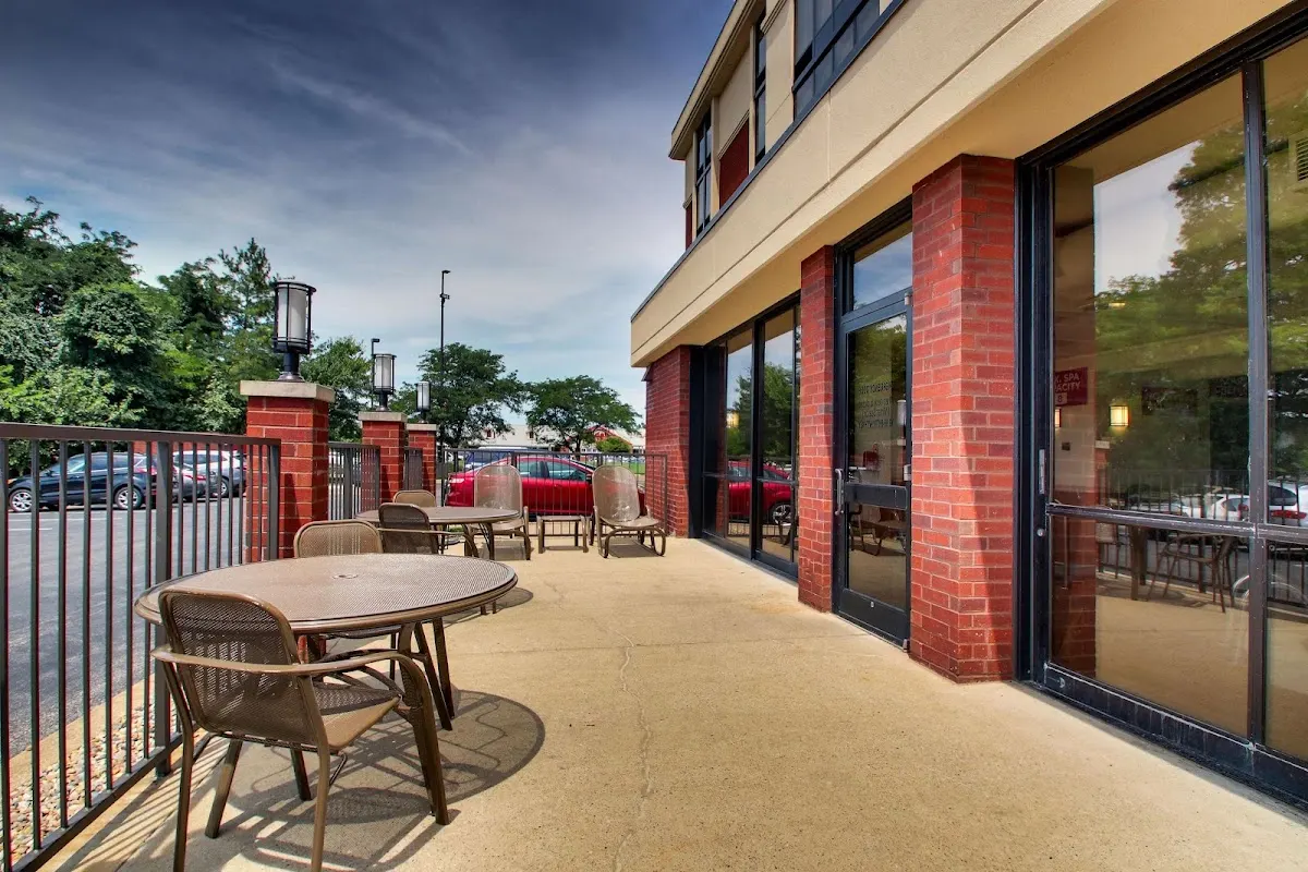 Drury Inn & Suites Evansville East