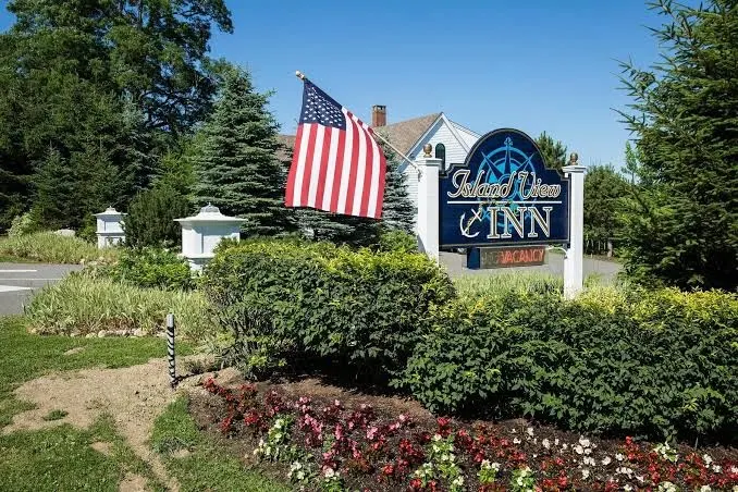 Island View Inn