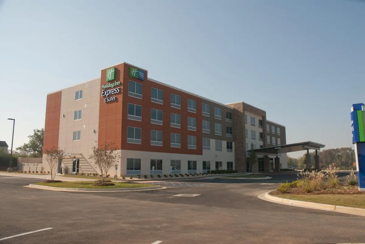 Holiday Inn Express & Suites Decatur by IHG