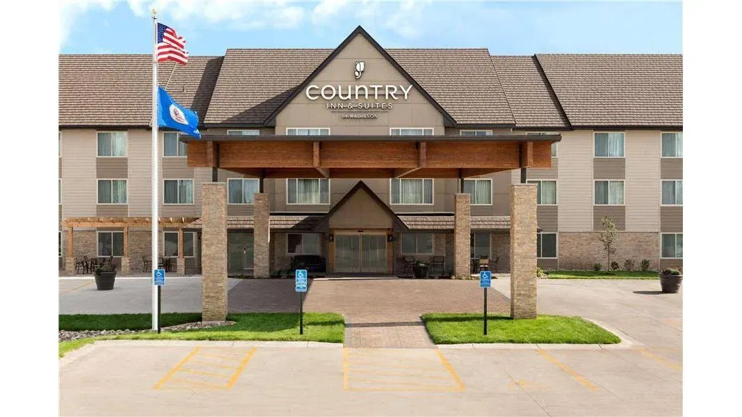 Country Inn & Suites by Radisson, St. Cloud West, MN